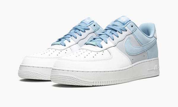 Air Force 1 ’07 LV8 ‘Psychic Blue’