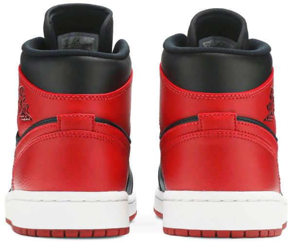 Air Jordan 1 Mid ‘Banned’ 2020 554724-074