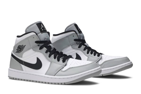 Air Jordan 1 Mid ‘Light Smoke Grey’ 554724-092