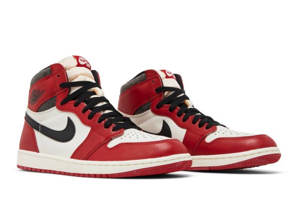 Air Jordan 1 Retro High OG ‘Chicago Lost & Found’ DZ5485-612