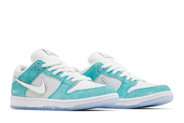 April Skateboards x Nike Dunk Low SB ‘Turbo Green’ FD2562-400