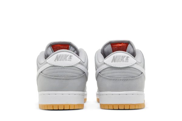 Nike SB Dunk Low ‘Grey Gum’ DV5464-001