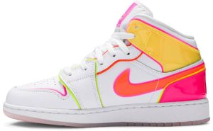 wmns-air-jordan-1-mid-se-edge-glow-cv4611-100-mattress-sneaker-store-sh74b.jpg